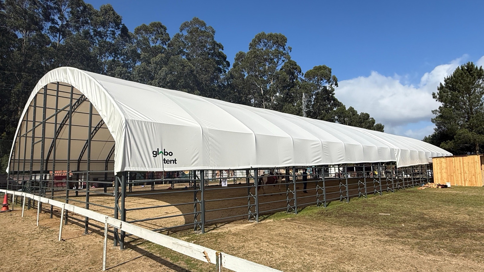 Cubierta para Picadero 20 × 60 × 6,5 m
