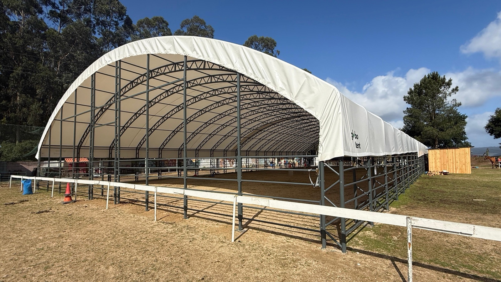 Cubierta para Picadero 20 × 80 × 6,5 m